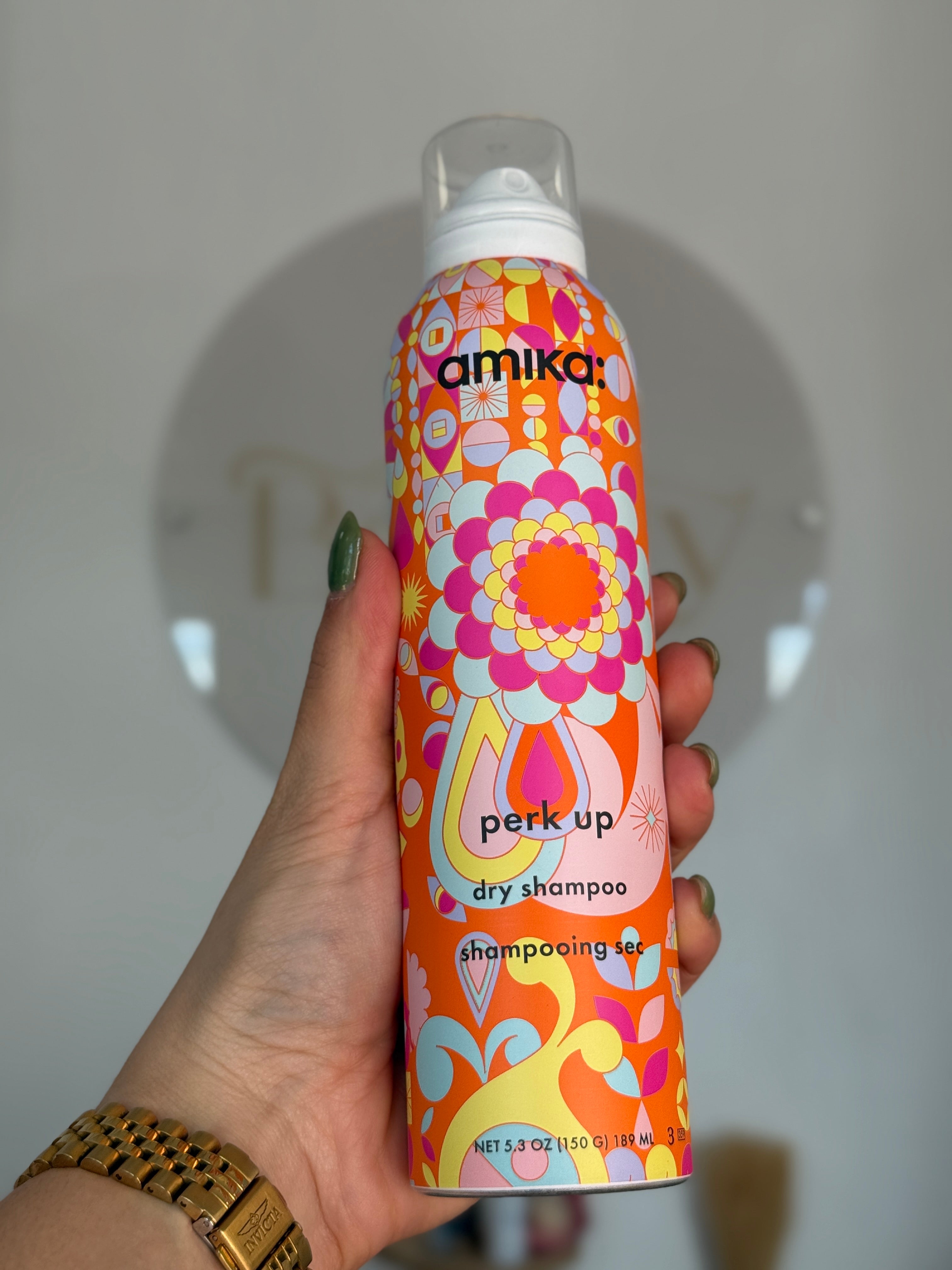 Perk Up Dry Shampoo de Amika
