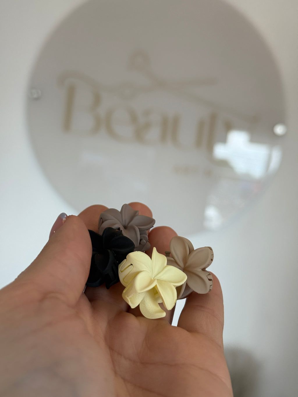 Soft Bloom Mini Clips