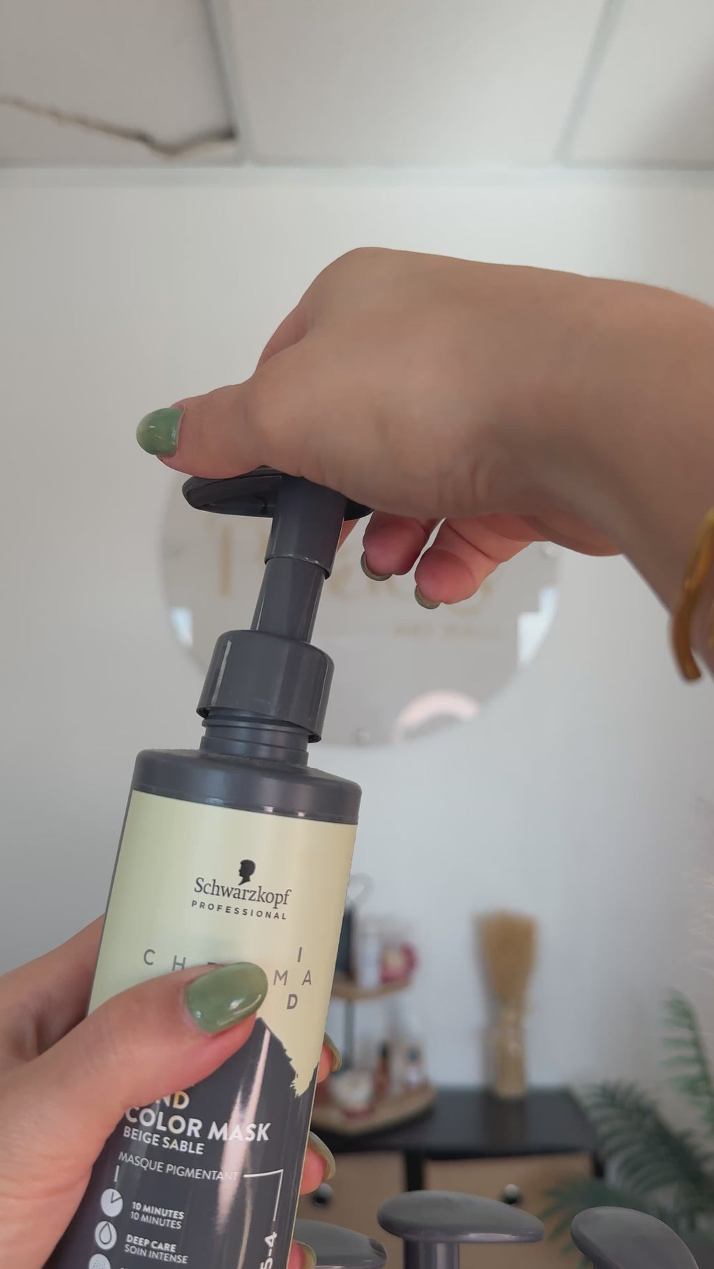 Schwarzkopf Chroma ID 9.5-4 Beige Sand
