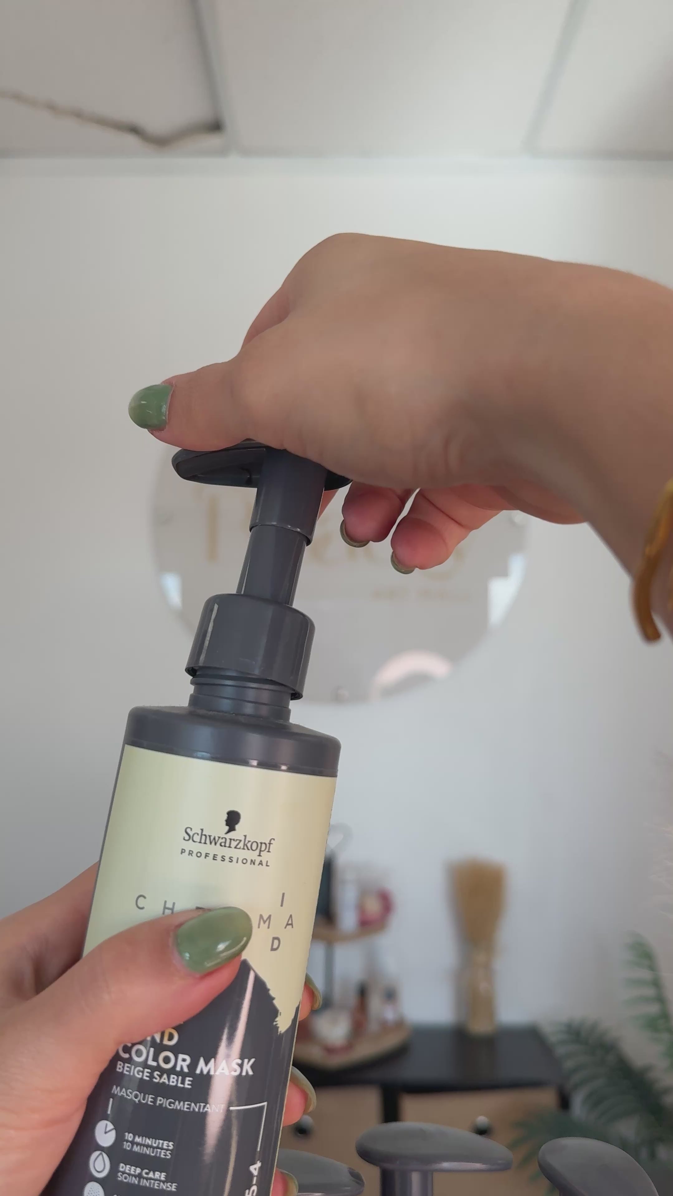Schwarzkopf Chroma ID 9.5-4 Beige Sand